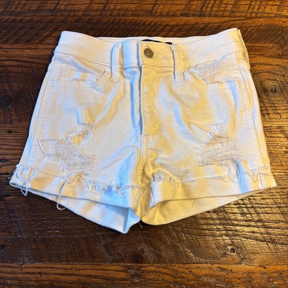 Hollister White High Rise 3" Short - size 0/w 24 - excellent condition! - Picture 1 of 5